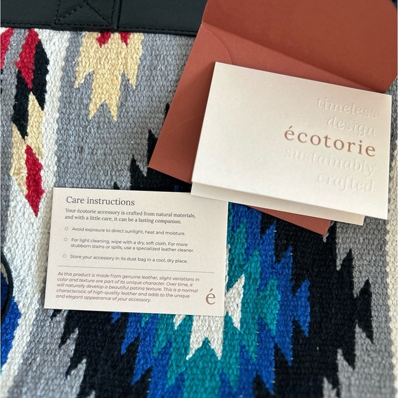 ECOTORIE Leather large southwestern tapestry fringe black bag - Picture 8 of 15